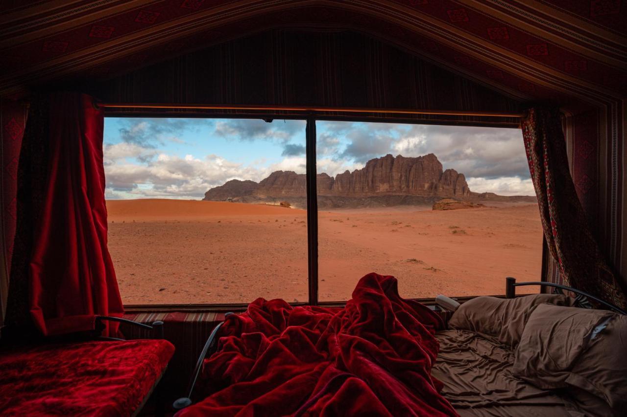 Stars Life Camp-Tour Hotel Wadi Rum Bagian luar foto