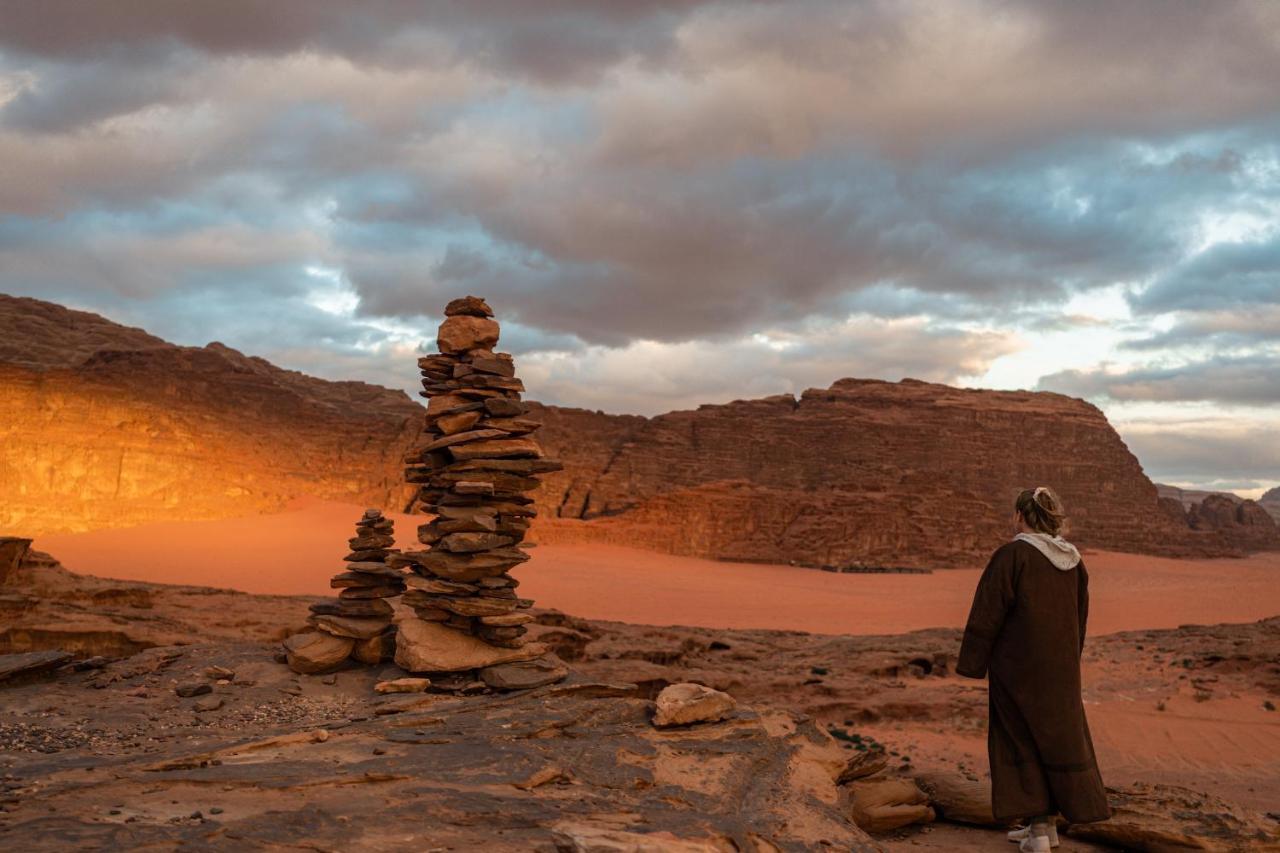 Stars Life Camp-Tour Hotel Wadi Rum Bagian luar foto