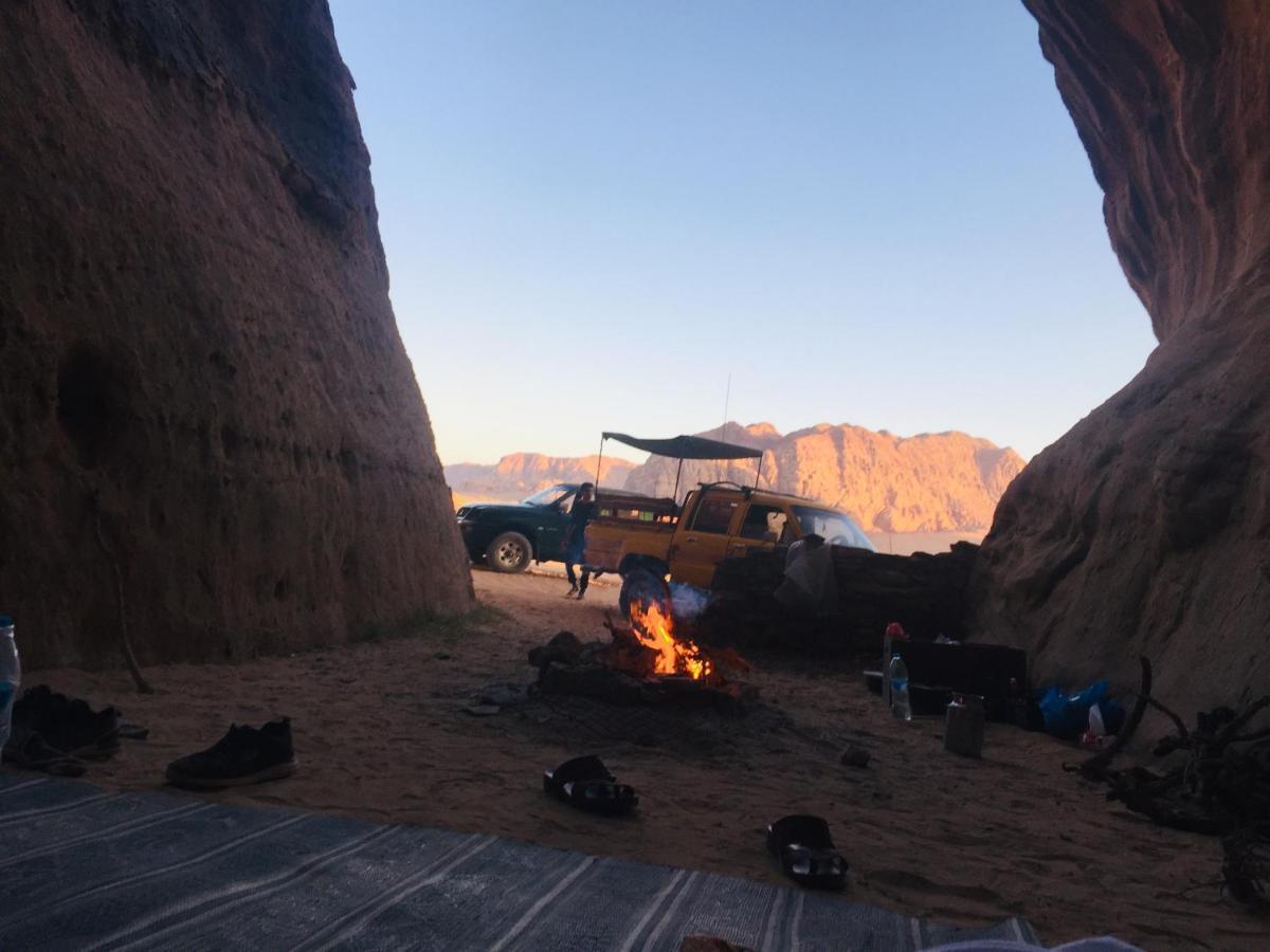 Stars Life Camp-Tour Hotel Wadi Rum Bagian luar foto