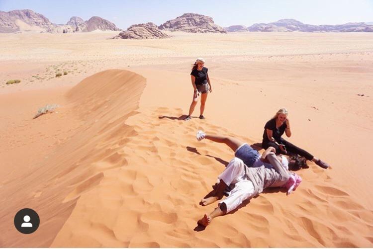 Stars Life Camp-Tour Hotel Wadi Rum Bagian luar foto