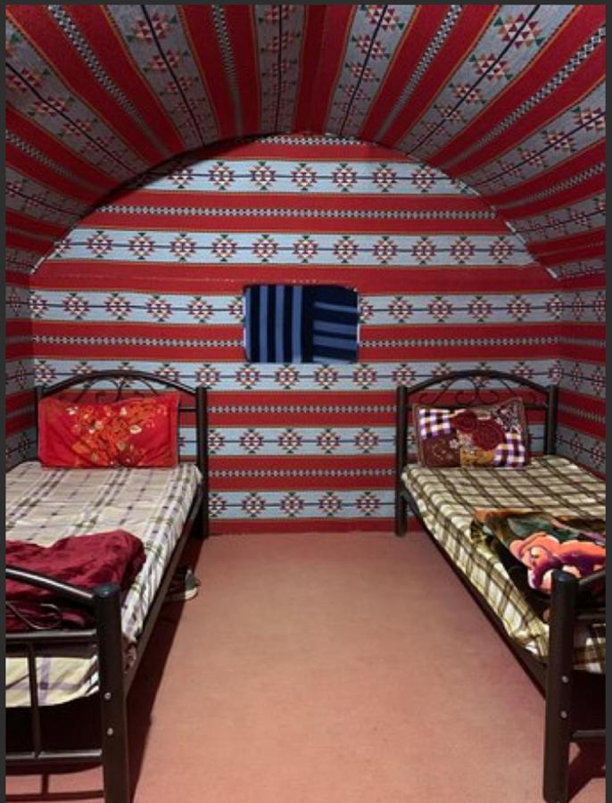 Stars Life Camp-Tour Hotel Wadi Rum Bagian luar foto